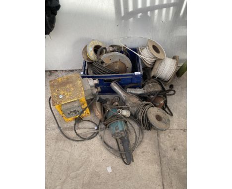 A LARGE ASSORTMENT OF TOOLS TO INCLUDE ANGLE GRINDERS, AN IMPACT WRENCH AND A CIRCULAR SAW ETC 
