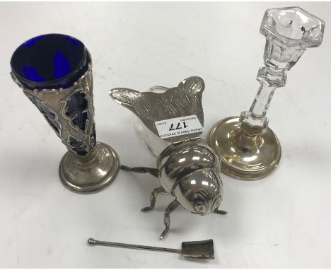 A Godinger plated and glass honey or conserve pot as a bee, 15 cm long, together with a glass candlestick on silver base, 16 
