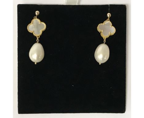 9CT GOLD PEARL &amp; MOTHER OF PEARL STUD EARRINGS