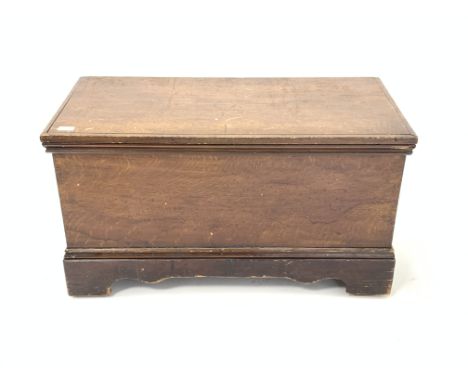 19th century scumbled pine blanket box, with hinged lid and bracket feet, W92cm Condition Report & Further Details Click here