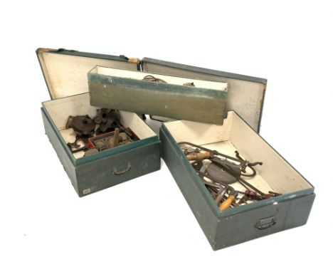 Various tools to include 'Niagra NO. 1' bench top hand operated grinder, components to small wood turning lathe, lasts, hacks