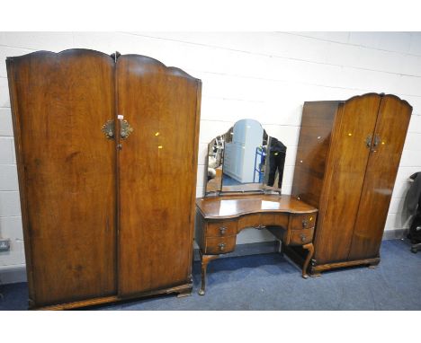 AN EARLY TO MID 20TH CENTURY MAHOGANY THREE PIECE BEDROOM SUITE, comprising a two door wardrobe, width 123cm x depth 54cm x h