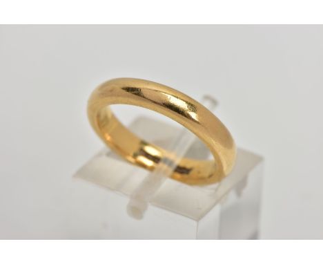 AN 18CT GOLD BAND RING, plain polished domed band, approximate band width 3.5mm, hallmarked 18ct gold Birmingham, ring size l