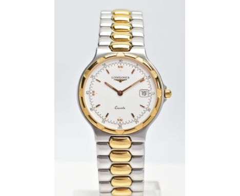 A GENTS 'LONGINES' QUARTZ WRISTWATCH, round white dial signed 'Longines, Quartz', baton markers, date window at the three o'c