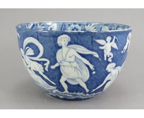 An early nineteenth century blue and white transfer-printed Spode Love Chase pattern large waste bowl c. 1820. It is printed 