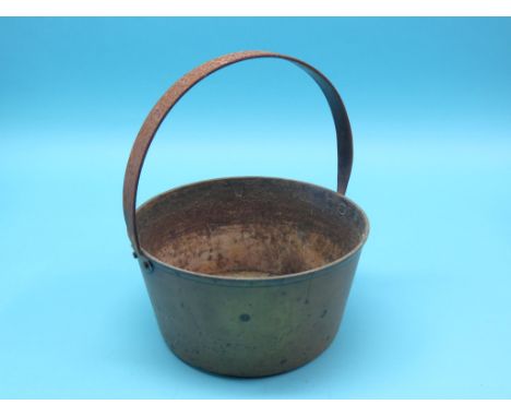 A bronze skillet, circa 1700, 8in. diameter, and an old brass marmalade pan 