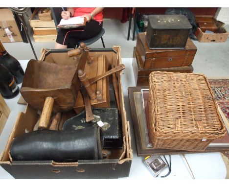 A metal and wood grain scoop, a Chinoiserie decorated papier mâché tea caddy, (damaged) and other boxes and miscellanea.