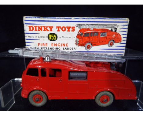 Dinky Supertoys - A boxed Dinky Supertoys # 955 Fire Engine with Extending Ladder, model appears E in E box.