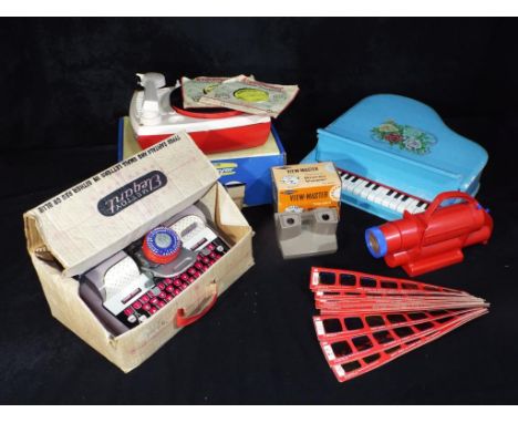 Mettoy, Selcol, Chad Valley and others - A collection of five vintage childrens toys predominately boxed. Lot includes a Mett