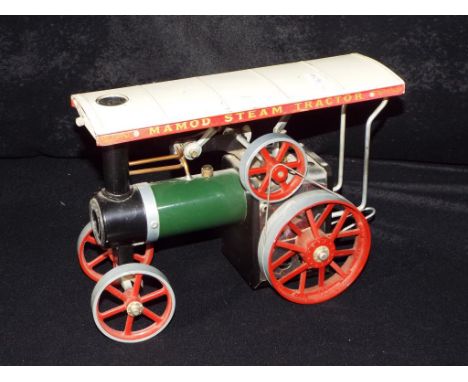 Mamod - An unboxed Mamod Steam Traction Engine. The model appears to be in Good overall condition but appears to be incomplet