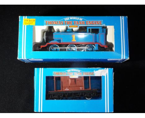 Hornby - A boxed R351 'Thomas the Tank Engine' locomotive from The World of Thomas The Tank Engine Series' together with a bo