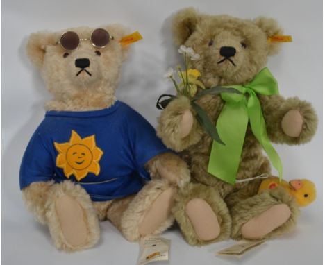 Modern Steiff bear 'Dylan' in blonde mohair with flowers and a chick, growl, certificate;  together with another 'Sunny', gro