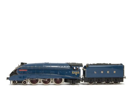 An ACE Trains O Gauge 3-rail E4 Gresley Class A4 Streamlined Locomotive and Tender, in pre-war LNER garter blue livery as no 