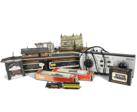 Graham Farish N Gauge Locomotives and Rolling Stock and other Accessories, 1507 Merchant Navy Class BR blue 'Channel Packet',