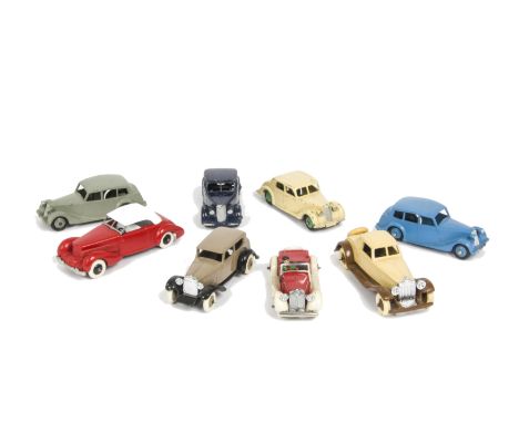 Loose Dinky Toys & DGM Cars, 40a Riley Saloon (2), first dark blue body, black hubs, second cream body, green hubs, 40b Trium