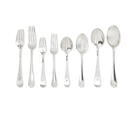 A part canteen of 20th century rat-tailed silver flatwareby James Ramsay, London 1913  Comprising seven tablespoons, ten dinn