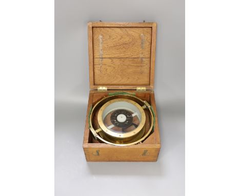 A wooden cased ship's compass, 14cm tall