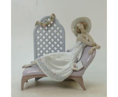 A large Limited Edition Lladro figure Garden of Dreams 7634: Limited edition 2328 of 4000. With framed certificate and origin