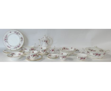 Royal Albert dinner &amp; tea ware in the Lavender Rose design: A large collection of Royal Albert Lavender Rose including tu