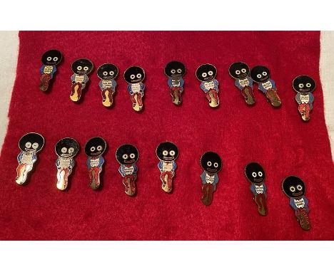 Robertson's Golly badges. 17 in total. Condition ReportAll stamped except one. A few with slight marks to the enamel.&nbsp;