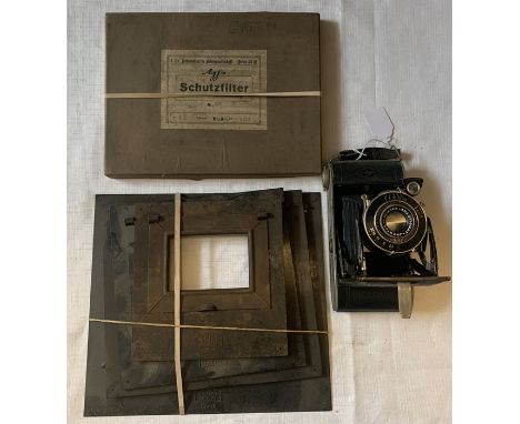 Photographic interest to include Agfa Billy Boy camera and Zeiss Ikon plate holders. 