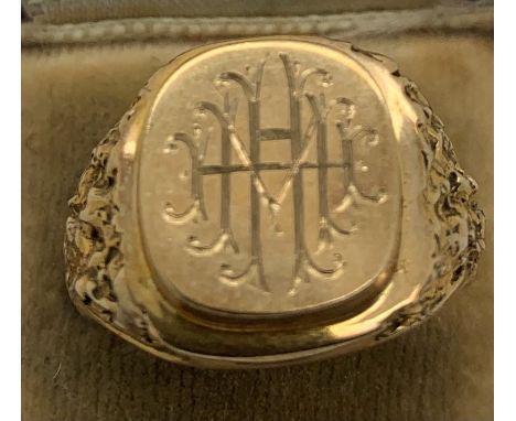 A 9ct gold signet ring, size Q/R, 7.6gms. Condition ReportVery slight misshapen shank.