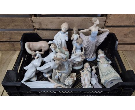 A Tray of porcelain Lladro &amp; Nao figures [ All as found] 