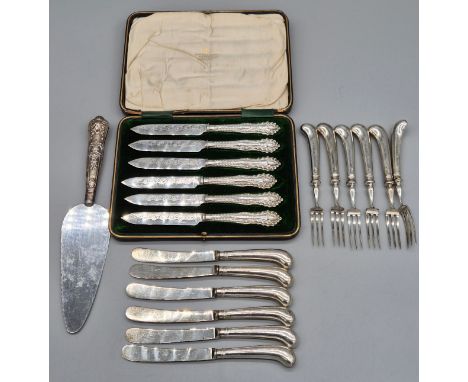 Sheffield Silver Handled Fruit knives, set in original box, 1900 James Dixon &amp; Sons. Sheffield Silver Handled Dessert Kni