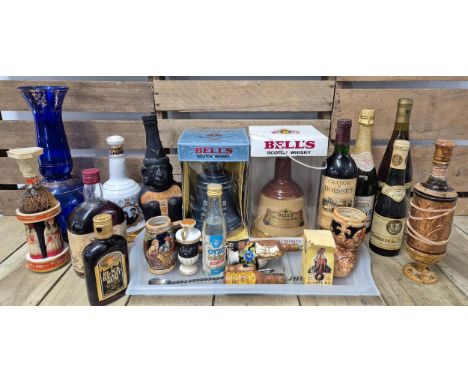 Two Trays of collectable spirits and drink accessories: Inca Pisco- 90 proof, 1988 Chateux De Boisset wine, Moniack Sloe Liqu