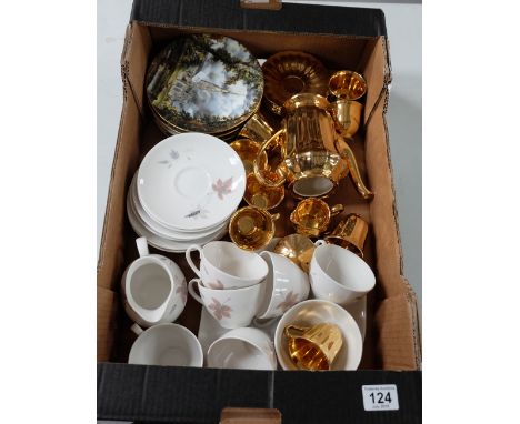 A collection of pottery to include Wade Golden tea set, Royal Doulton Tumbling Leaves cups saucers, side plates etc (41)
