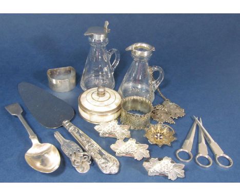 Mixed collection of silver and silver plated items to include a pair of silver topped vinegar jugs (one hinge top vacant) tog