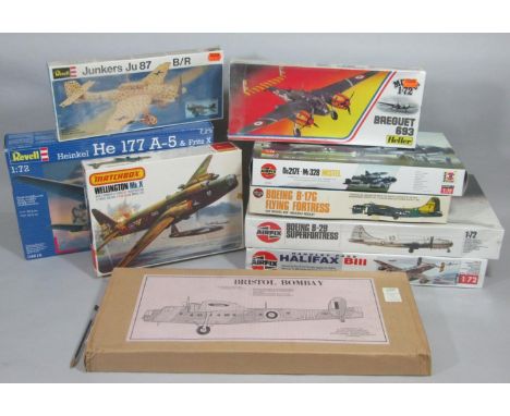 9 model aircraft kits of WW2 bomber planes, all appear to be un-started, most having sealed box or sealed contents. Includes 