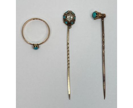 Group of antique yellow metal jewellery set with cabochon turquoise comprising a Victorian 9ct ring and two stick pins (paste