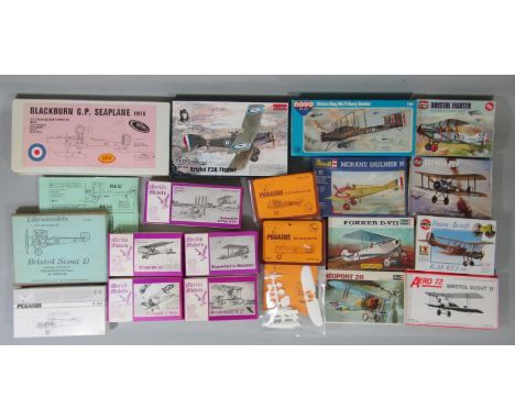 20 small model kits, relating to WW1 aircraft, all appear to be un-started, most with sealed boxes or sealed contents. Includ