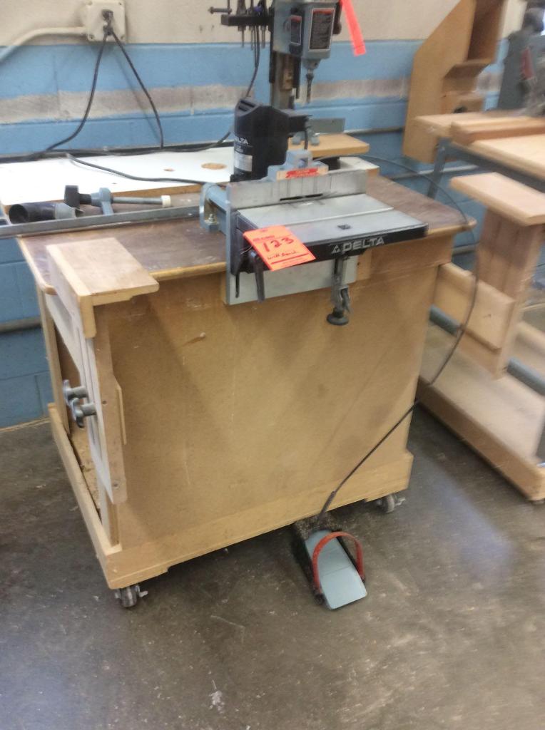 Delta 32-100 bench top plate joiner with foot pedal controls and ...