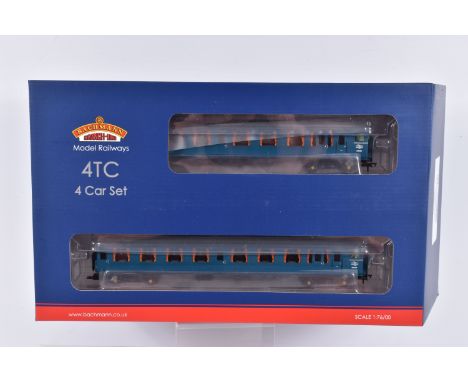 A BOXED OO GAUGE BACHMANN BRANCHLINE FOUR CAR SET, Class 491 (4TC), Unit 416, in BR Blue with Small Yellow Warning Panels and