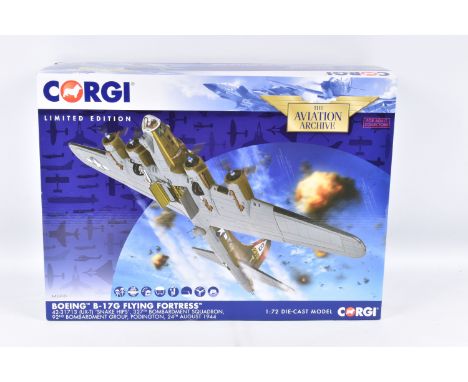 A BOXED CORGI LIMITED EDITION AVIATION ARCHIVE 1:72 SCALE  BOEING B-17G FLYING FORTRESS DIECAST MODEL AIRCRAFT, 42-31713 (UX-