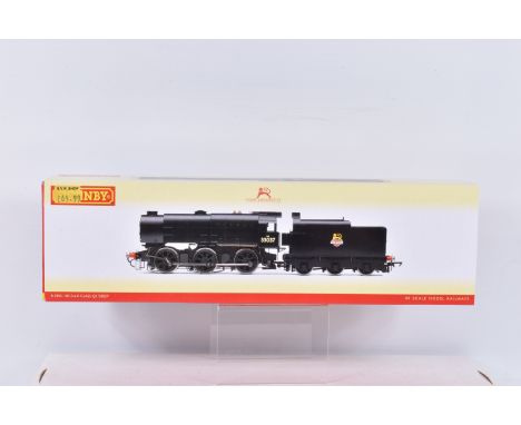 A BOXED OO GAUGE HORNBY  RAILWAY MODEL BR 0-6-0 CLASS Q1, 'Bullied Austerity' no. 33037,  BR Black with Early Emblem, item no