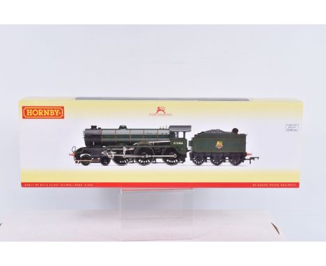 A BOXED OO GAUGE HORNBY RAILWAY MODEL EARLY BR B17-6  4-6-0 CLASS, no. 61646 'Gilwell Park', in BR Green with Early Emblem, i
