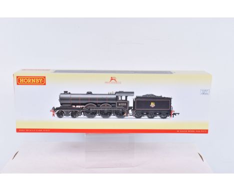 A BOXED OO GAUGE HORNBY RAILWAY MODEL BR EARLY B12 4-6-0 CLASS LOCOMOTIVE, no. 61533,  in BR Black with Early Emblem, item no