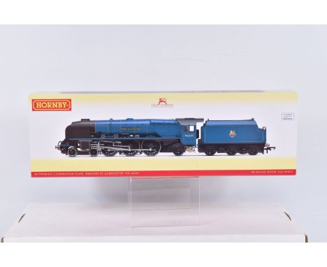 A BOXED OO GAUGE HORNBY  RAILWAY MODEL BR PRINCESS CORONATION CLASS, 4-6-2 no. 46225 'Duchess of Gloucester' , in BR Express 