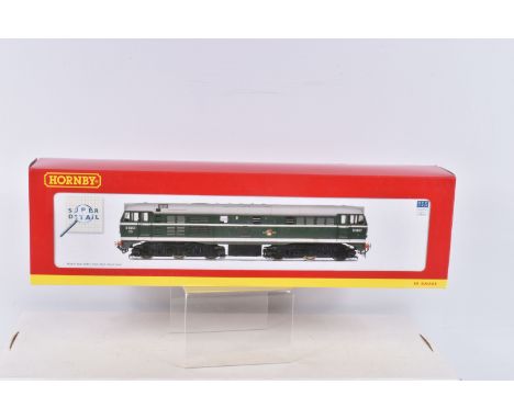 A BOXED OO GAUGE HORNBY  RAILWAY MODEL BR AIA-AIA DIESEL ELECTRIC LOCOMOTIVE, Class 31, no. D5657,  in BR Green with Late Cre