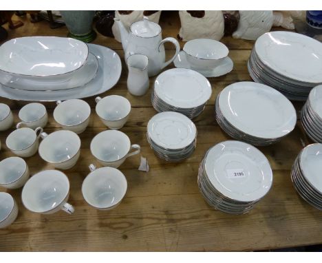 NORITAKE TEA AND DINNER SERVICE.