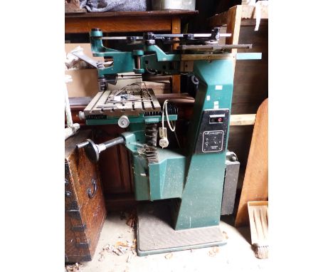 A TAYLOR-HOBSON PANTOGRAPH ENGRAVER. 