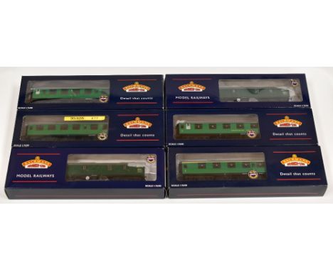 A SELECTION OF 6 BACHMANN 00 GAUGE BR MK1 SR GREEN PASSENGER COACHES