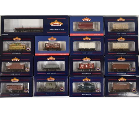 A SELECTION OF 15 BACHMANN 00 GAUGE WAGONS