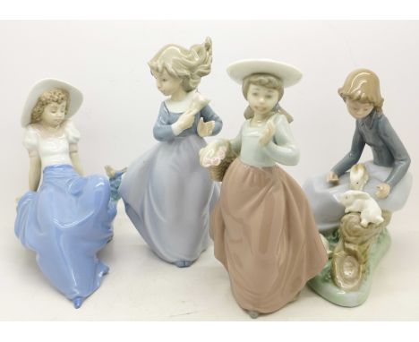 Four Nao figures