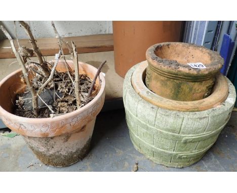 Five ceramic garden pots, largest D: 30 cm. Not available for in-house P&amp;P 