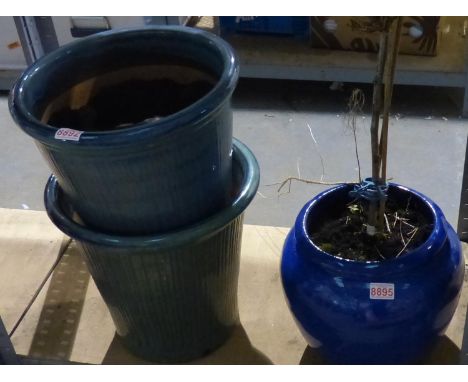 Pair of ceramic planters, H: 39 cm with a further blue ceramic planter, H: 31 cm. Not available for in-house P&amp;P. 