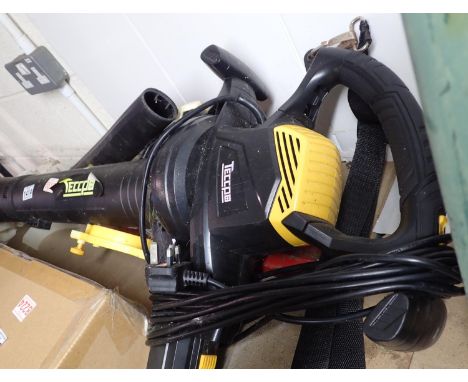 Teccpo electric leaf blower. All electrical items in this lot have been PAT tested for safety and have passed. This does not 